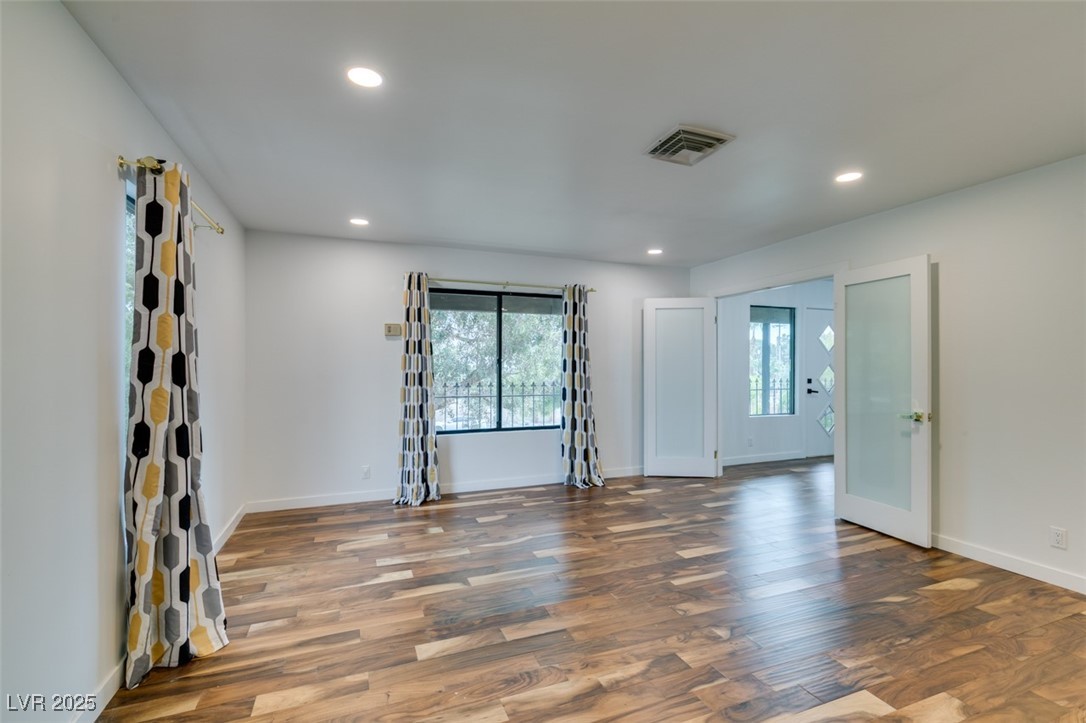 2875 Rosanna Street Las Vegas, NV 89117 - Photo 42 of 54 PRIMARY ROOM