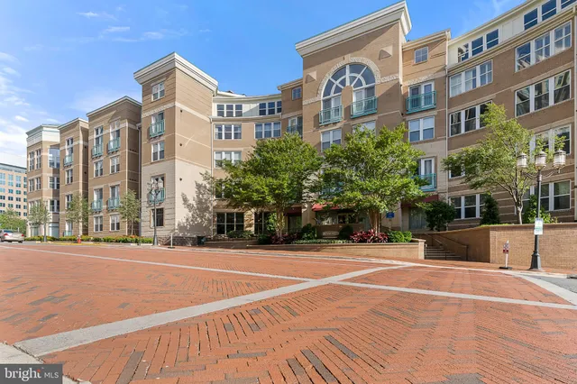 $2,250 | 12001 Market Street, Unit T37, Reston, VA 20190