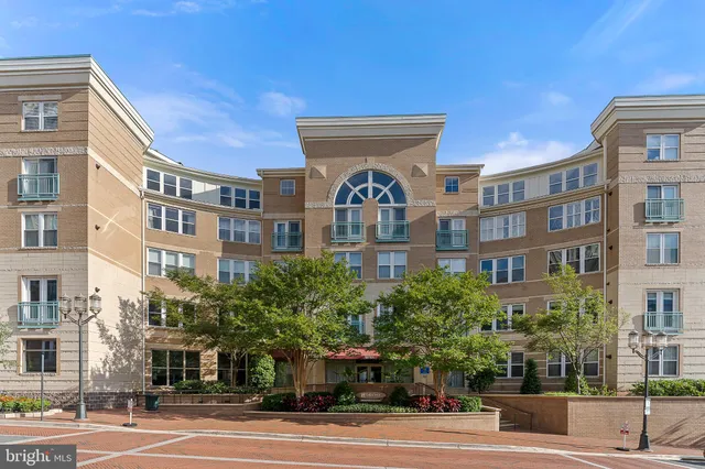 $2,250 | 12001 Market Street, Unit T37, Reston, VA 20190