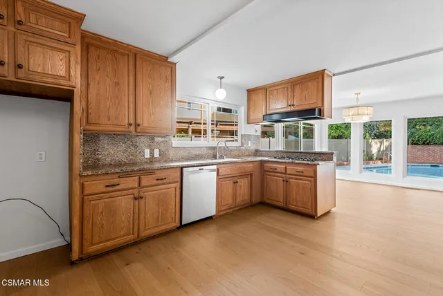 $1,899,000 | 16138 Meadowcrest Road, Sherman Oaks, CA 91403