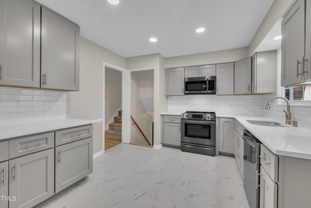 $315,000 | 215 Longview Drive, Smithfield, NC 27577