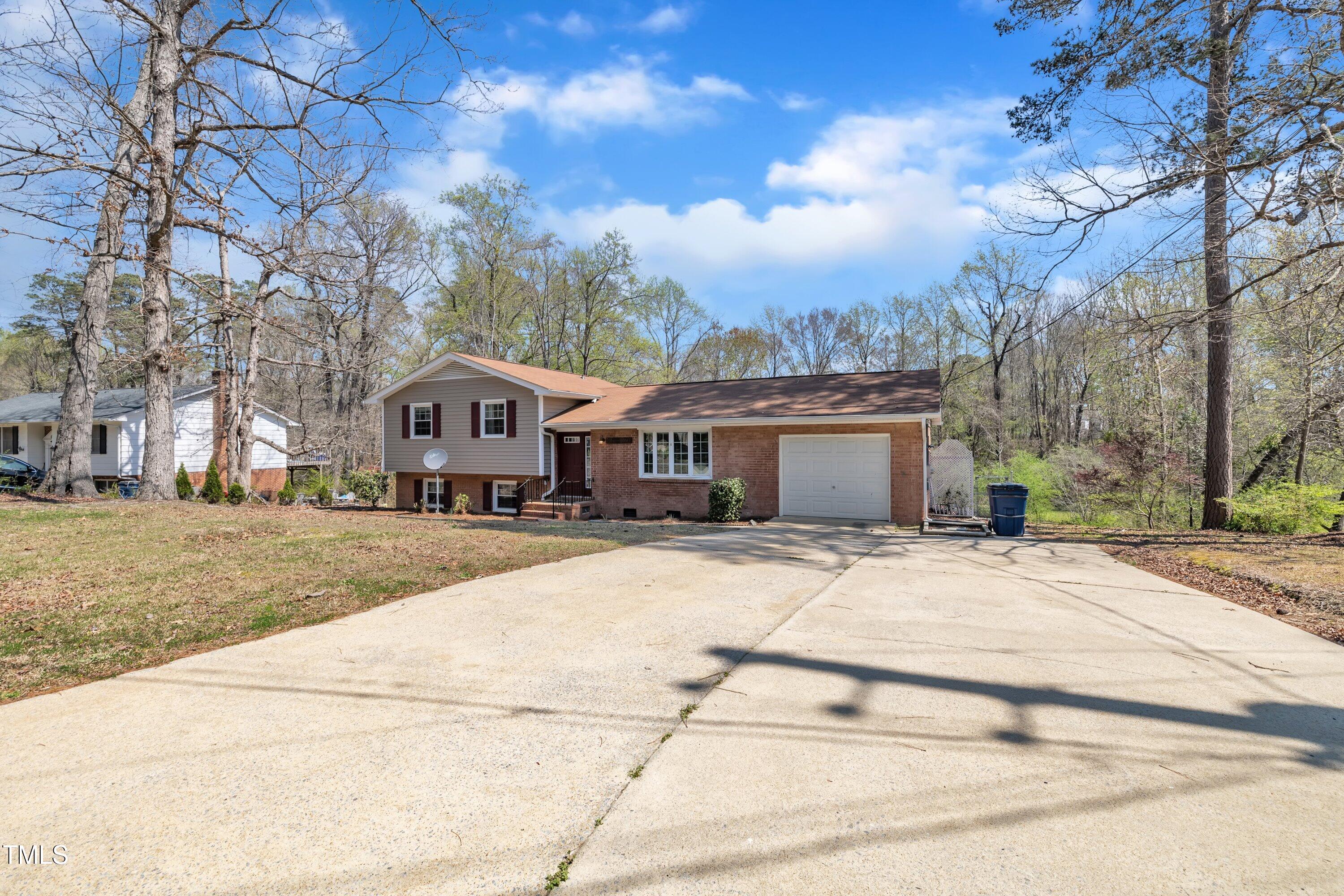 215 Longview Drive Smithfield, NC 27577 - Photo 2 of 45 04-215 Longview Dr-46