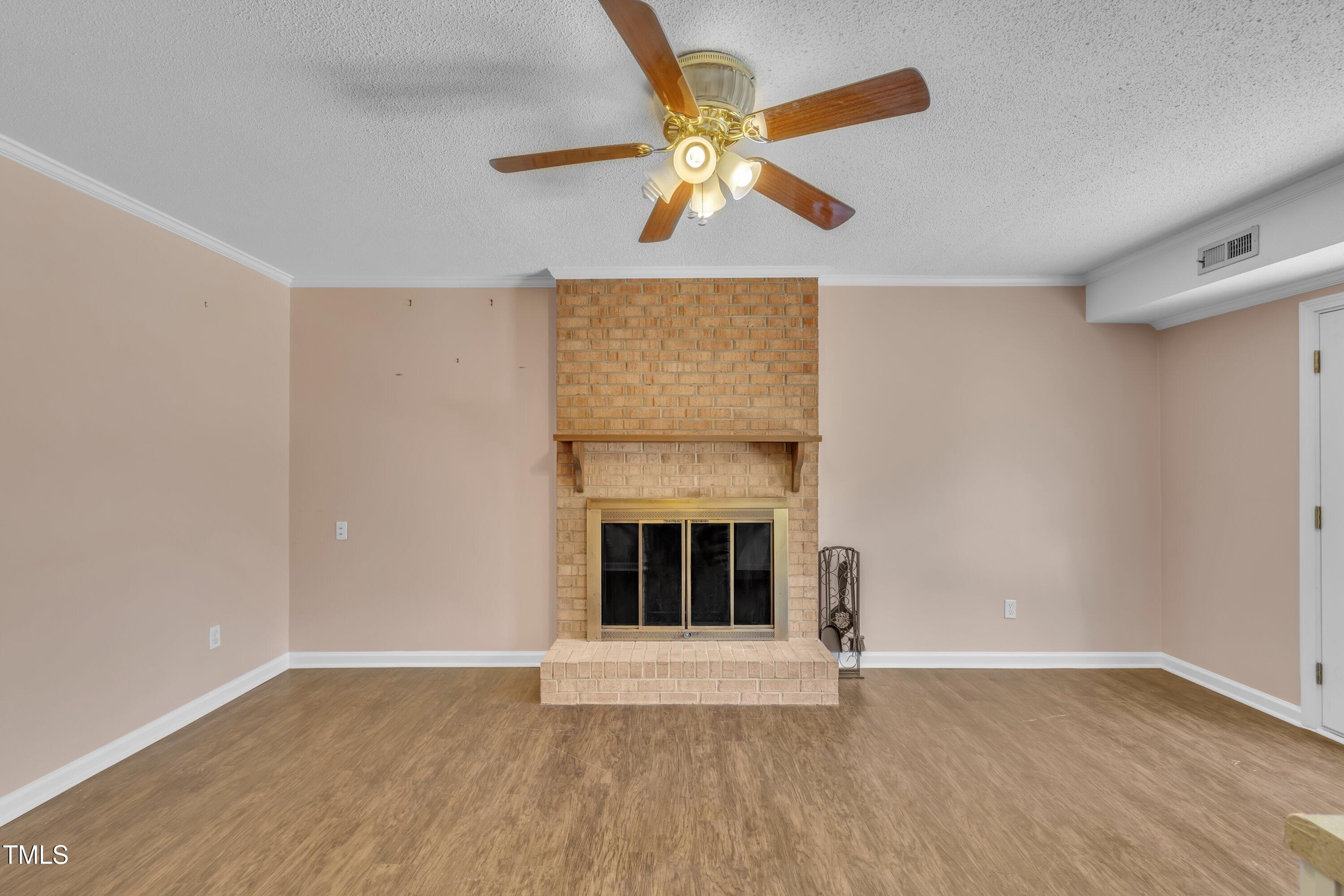 215 Longview Drive Smithfield, NC 27577 - Photo 24 of 45 Family Room