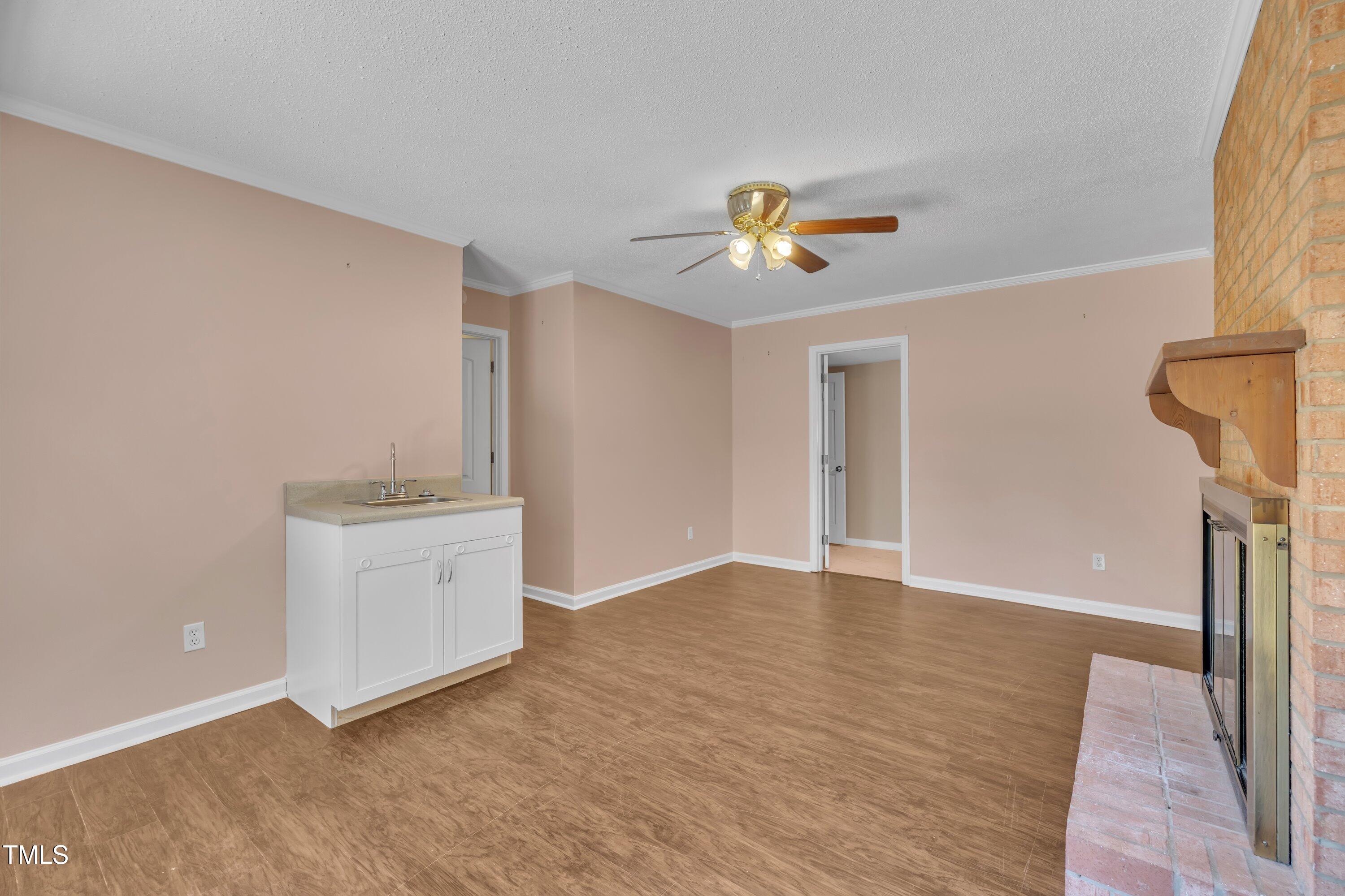 215 Longview Drive Smithfield, NC 27577 - Photo 25 of 45 Family Room