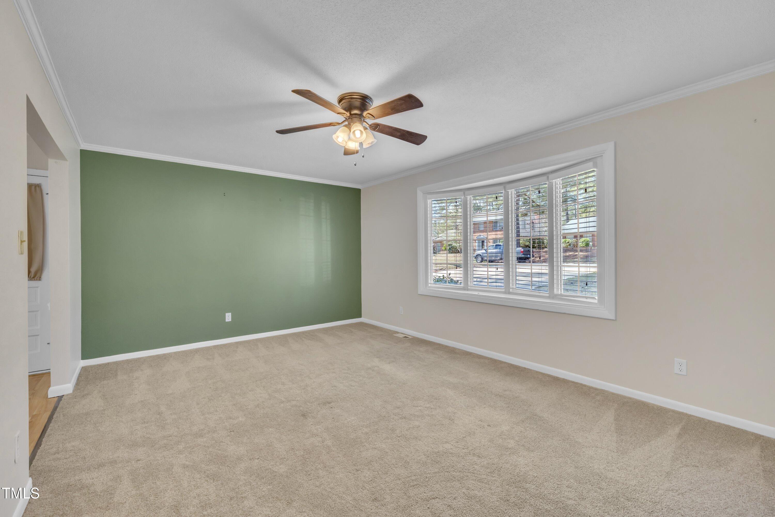 215 Longview Drive Smithfield, NC 27577 - Photo 7 of 45 Living Room
