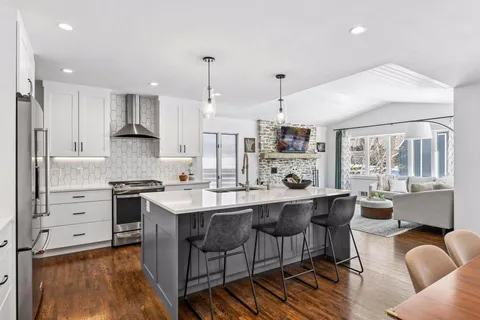 $950,000 | 6105 Birchcrest Drive, Edina, MN 55436