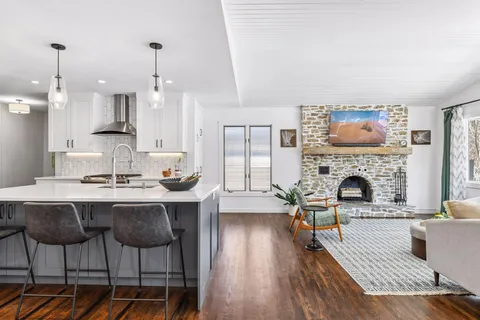 $950,000 | 6105 Birchcrest Drive, Edina, MN 55436