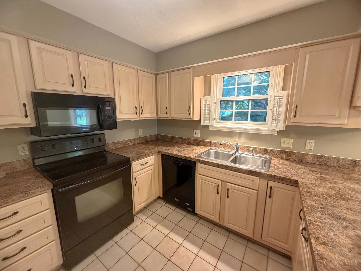 876 Maple Ridge Court Fairfield, OH 45014 - Photo 22 of 86