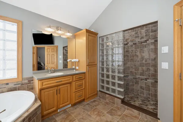 $1,259,900 | 1827 7th Street East, West Fargo, ND 58078