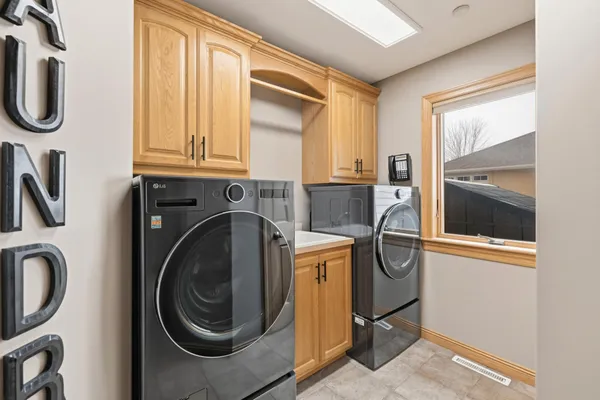 $1,259,900 | 1827 7th Street East, West Fargo, ND 58078