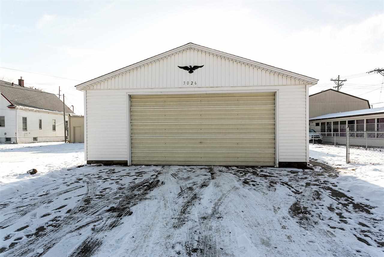 3026 Rockingham Road Davenport, IA 52802 - Photo 15 of 15 Gallery Image 15