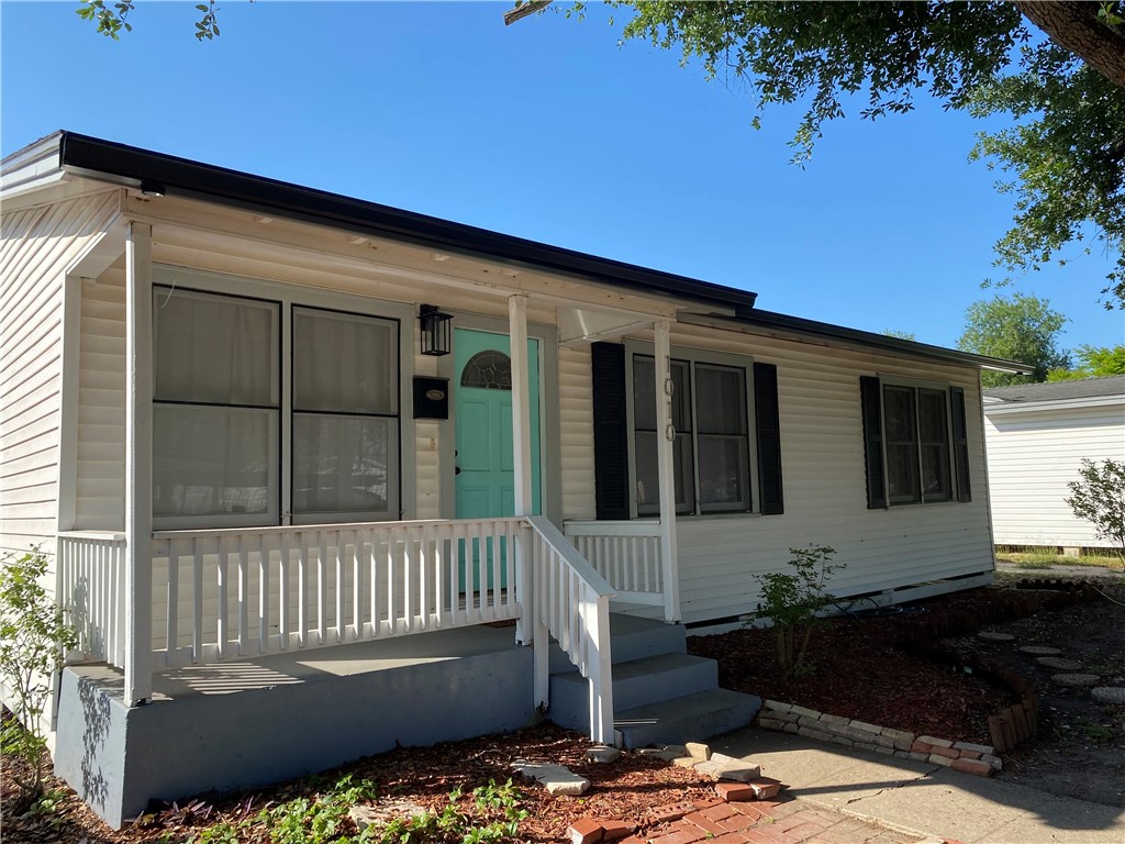 1010 Deforrest Street Corpus Christi, TX 78404 - Photo 21 of 22 a front view of a house