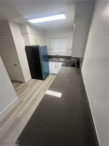 $895 | 797 East Harmon Avenue, Unit 7, Las Vegas, NV 89119