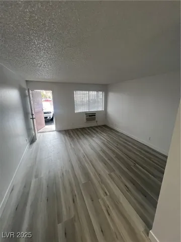 $895 | 797 East Harmon Avenue, Unit 7, Las Vegas, NV 89119