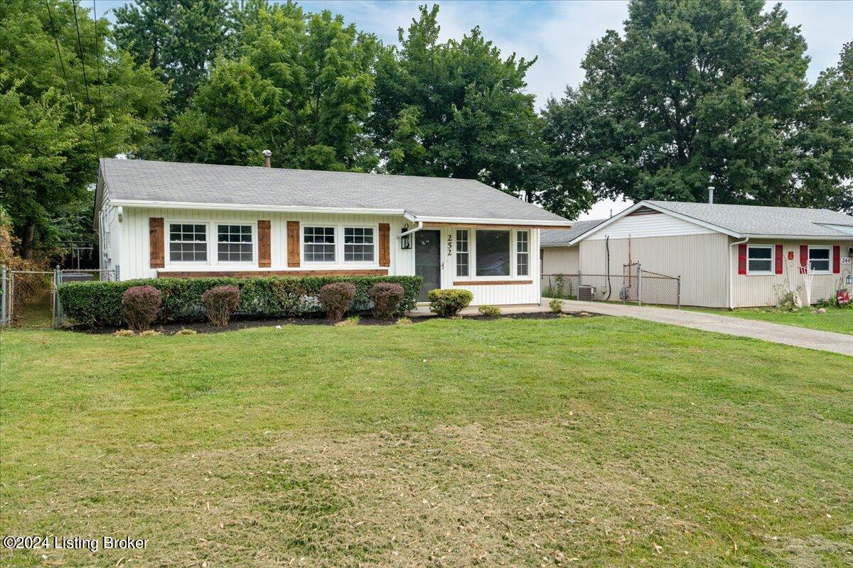 252 Meadowood Road Louisville, KY 40229 - Photo 3 of 29 29-FullRes-29