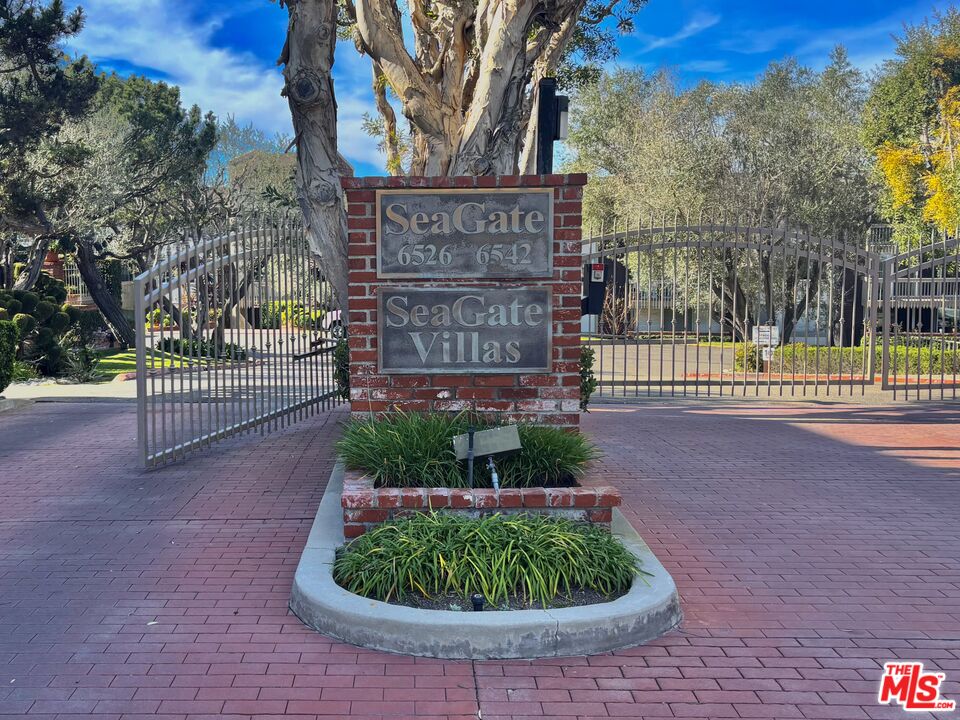 6526 Ocean Crest Drive, Unit 102 Rancho Palos Verdes, CA 90275 - Photo 19 of 21