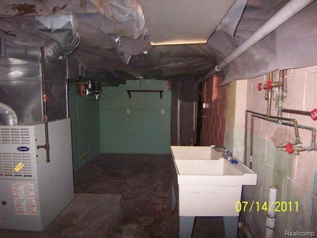 3190 John R Road Rochester, MI 48307 - Photo 12 of 22 100_6121