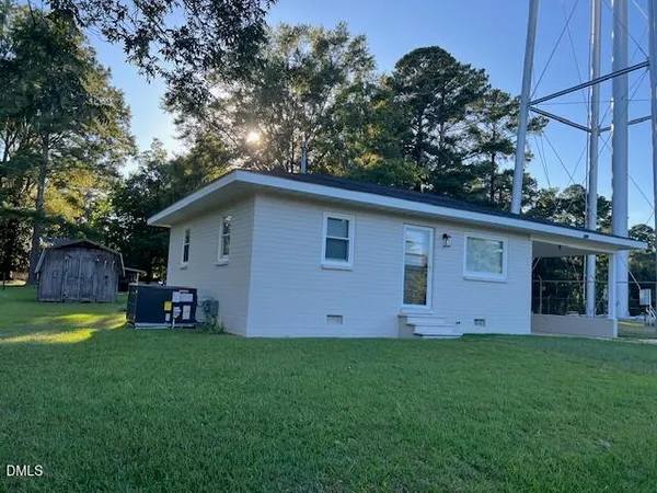 $1,300 | 603 Maple Avenue, Four Oaks, NC 27524