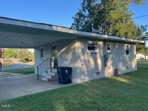 $1,300 | 603 Maple Avenue, Four Oaks, NC 27524