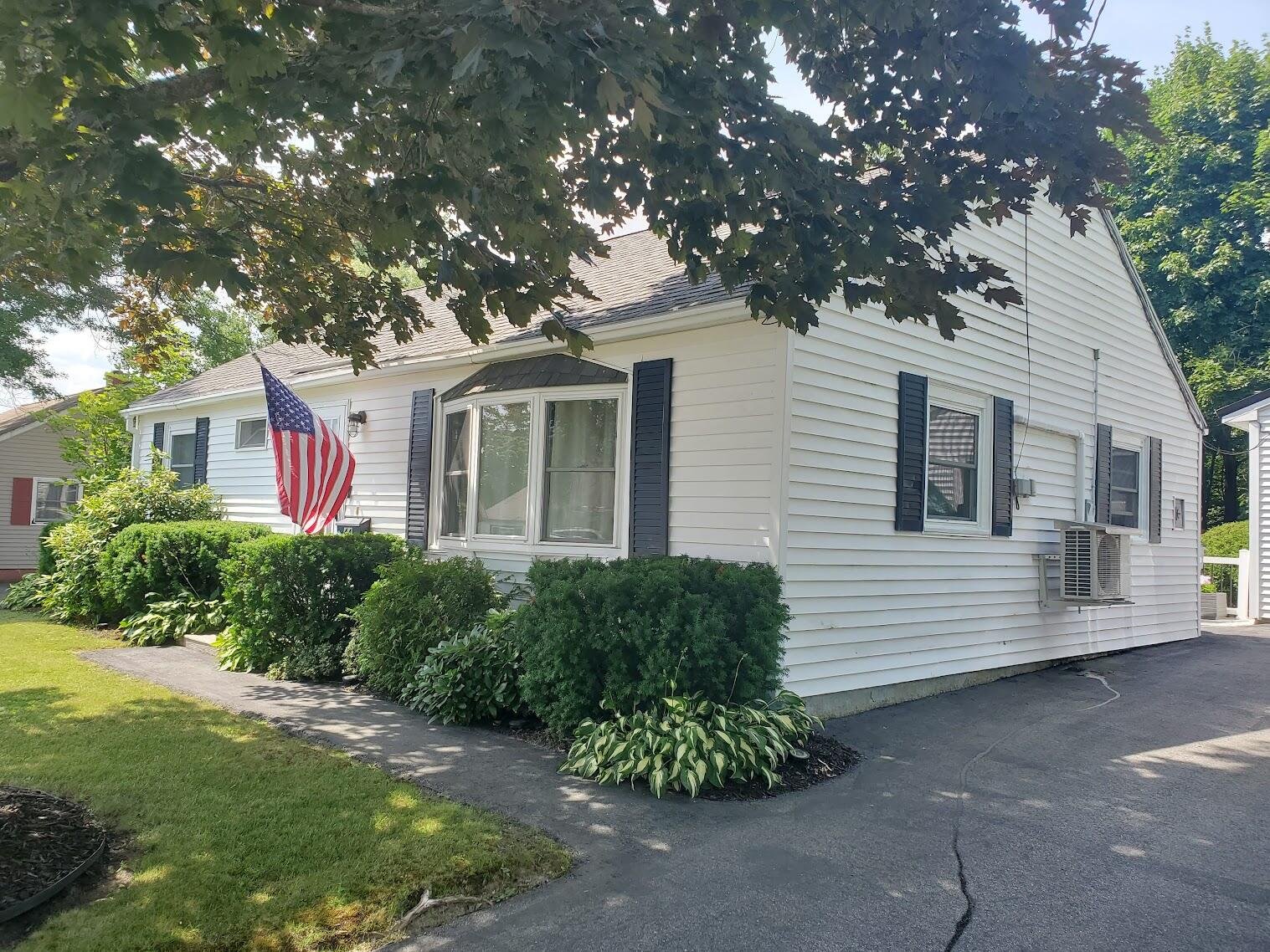 44 Knox Avenue Bangor, ME 04401 - Photo 2 of 37 20240703_135820