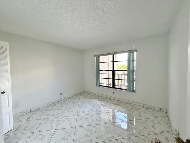 an empty room with a empty space