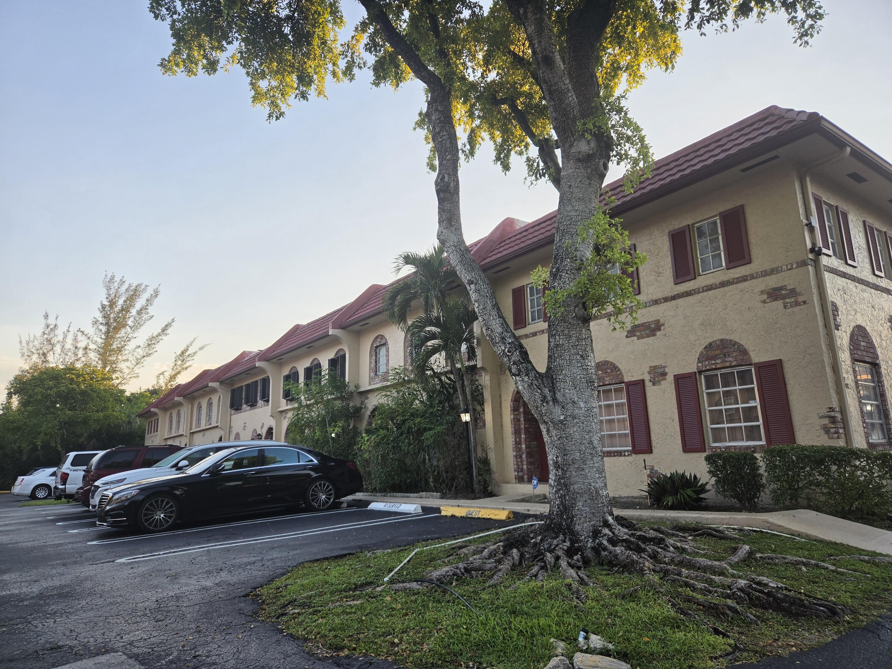 3062 Riverside Drive, Unit 4F Coral Springs, FL 33065 - Photo 2 of 9 73616