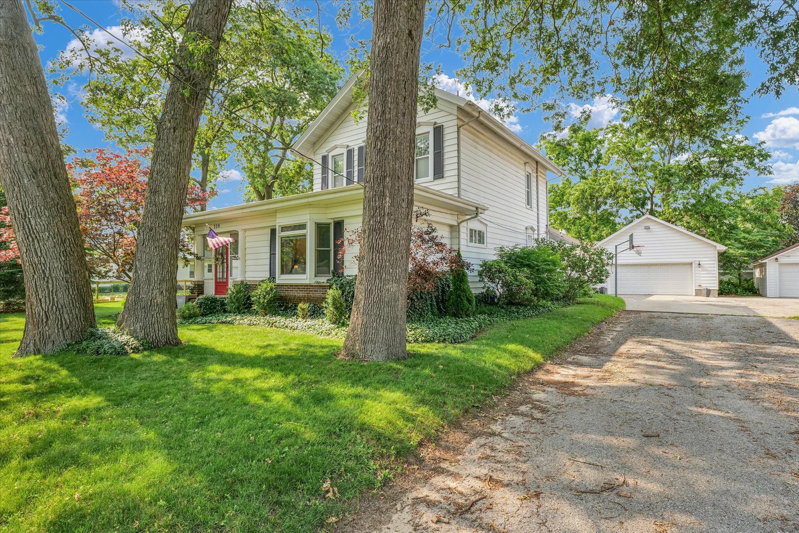 320 East Locust Street Watseka, IL 60970 - Photo 5 of 95