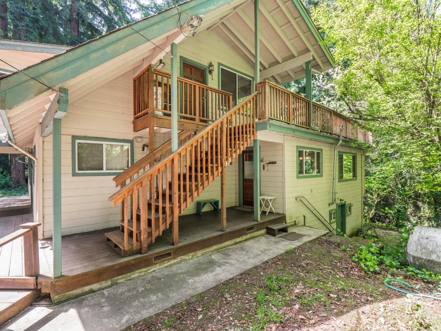 215 Robideaux Road Aptos, CA 95003 - Photo 6 of 55 Gallery Image 6