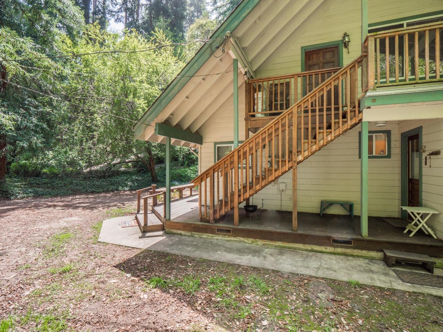 215 Robideaux Road Aptos, CA 95003 - Photo 7 of 55 Gallery Image 7