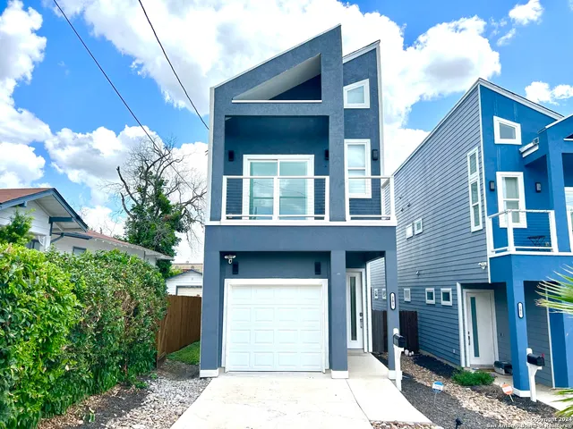 $1,850 | 810 Martin Luther King Drive, San Antonio, TX 78203