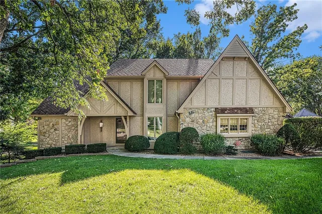 $450,000 | 4328 North Main Street, Kansas City, MO 64116