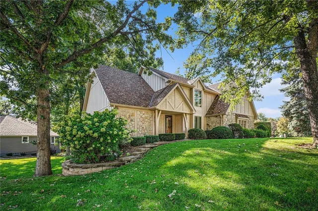 $450,000 | 4328 North Main Street, Kansas City, MO 64116