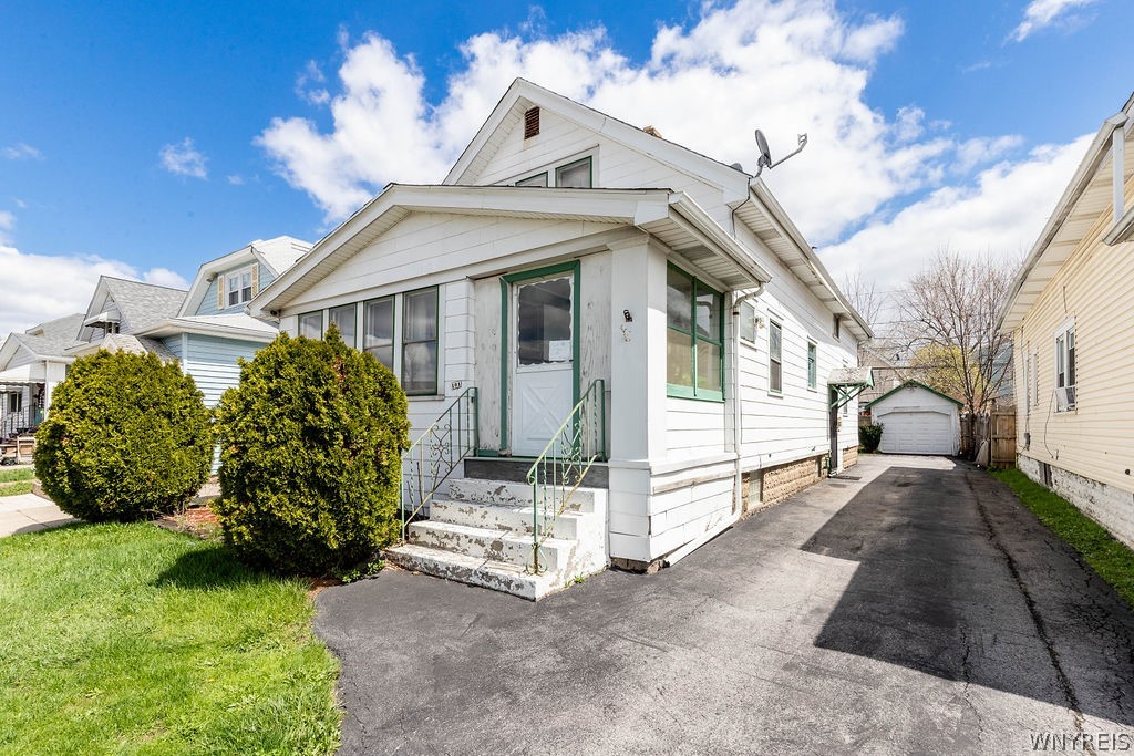 101 Eggert Road Cheektowaga, NY 14215 - Photo 1 of 42