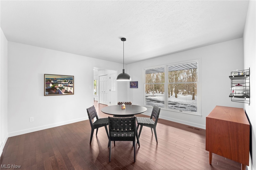 4010 Lander Road Orange, OH 44122 - Photo 7 of 32 Formal dining area