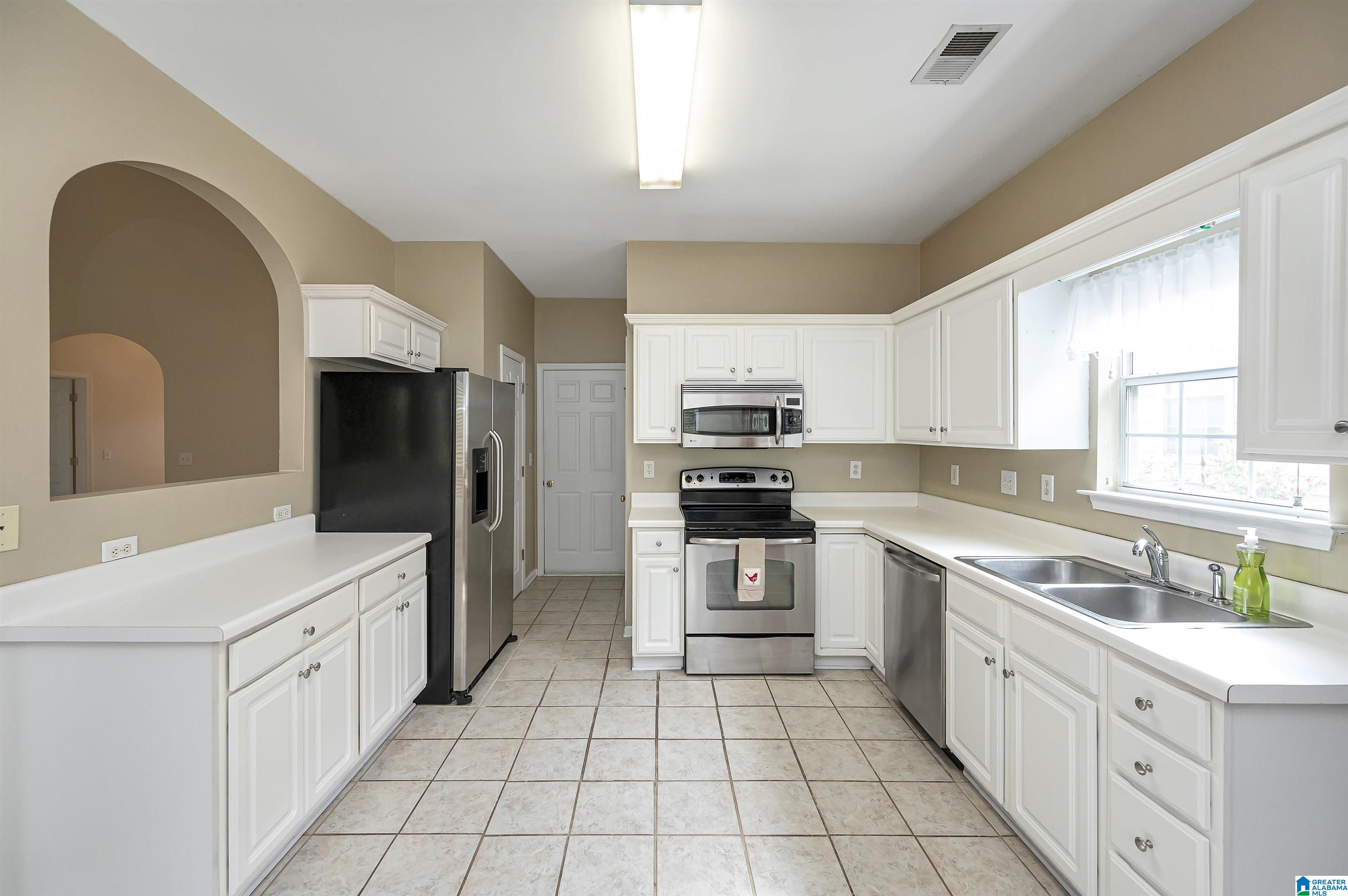 636 Clearview Road Birmingham, AL 35226 - Photo 7 of 35