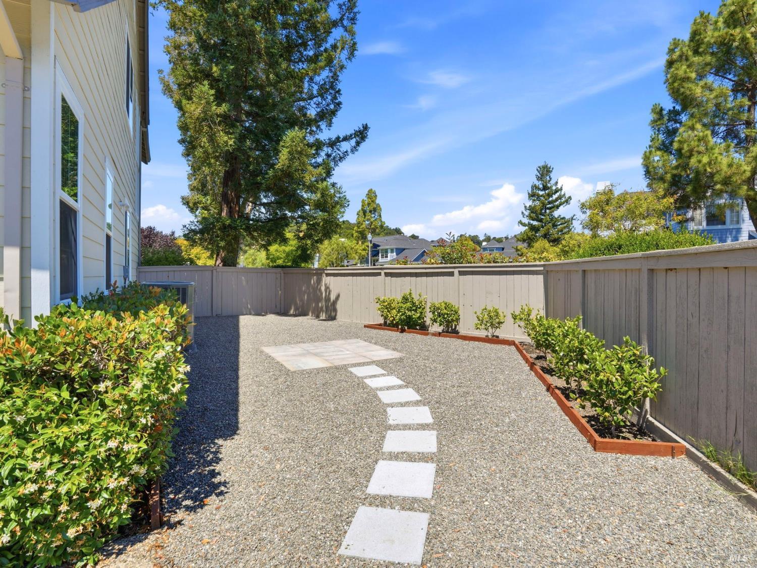3 Lagoon Court San Rafael, CA 94903 - Photo 5 of 42 Large yard for a playground or grow a vegetable garden.