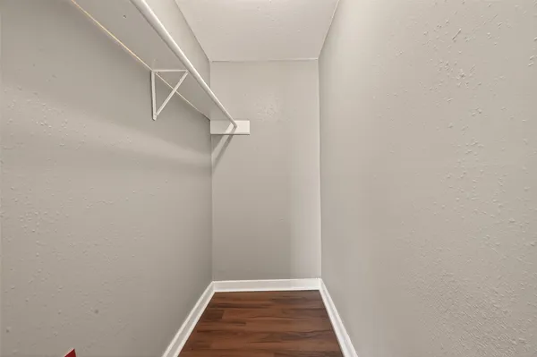 $995 | 3827 Wayne Street, Houston, TX 77026