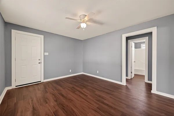 $995 | 3827 Wayne Street, Houston, TX 77026