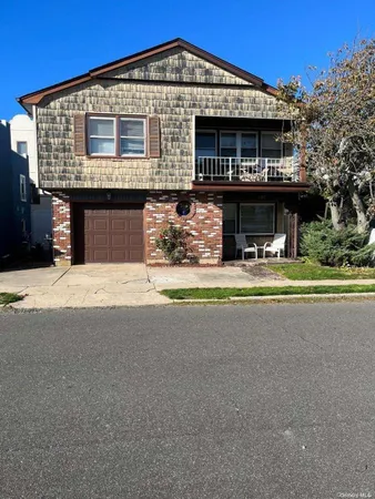 $4,000 | 107 Mitchell Avenue, Unit 2, Long Beach, NY 11561