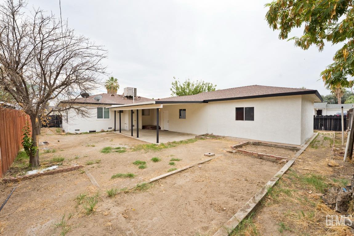 Undisclosed Address Bakersfield, CA 93304 - Photo 18 of 20 a view of a house with snow on the road