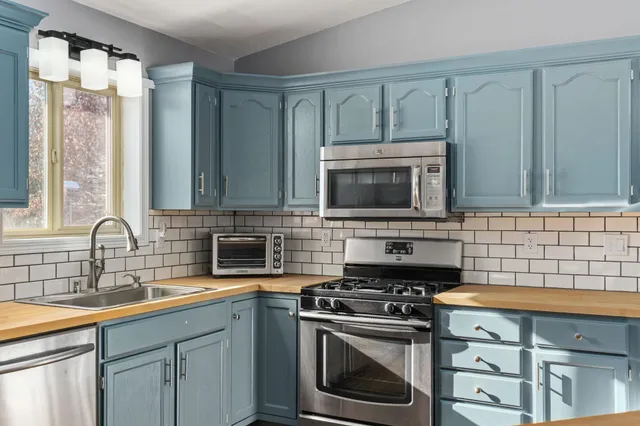 $435,000 | 845 Norwich Court, Nekoosa, WI 54457