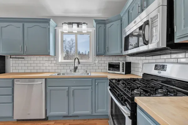 $409,900 | 845 Norwich Court, Nekoosa, WI 54457