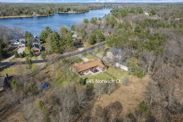 $409,900 | 845 Norwich Court, Nekoosa, WI 54457