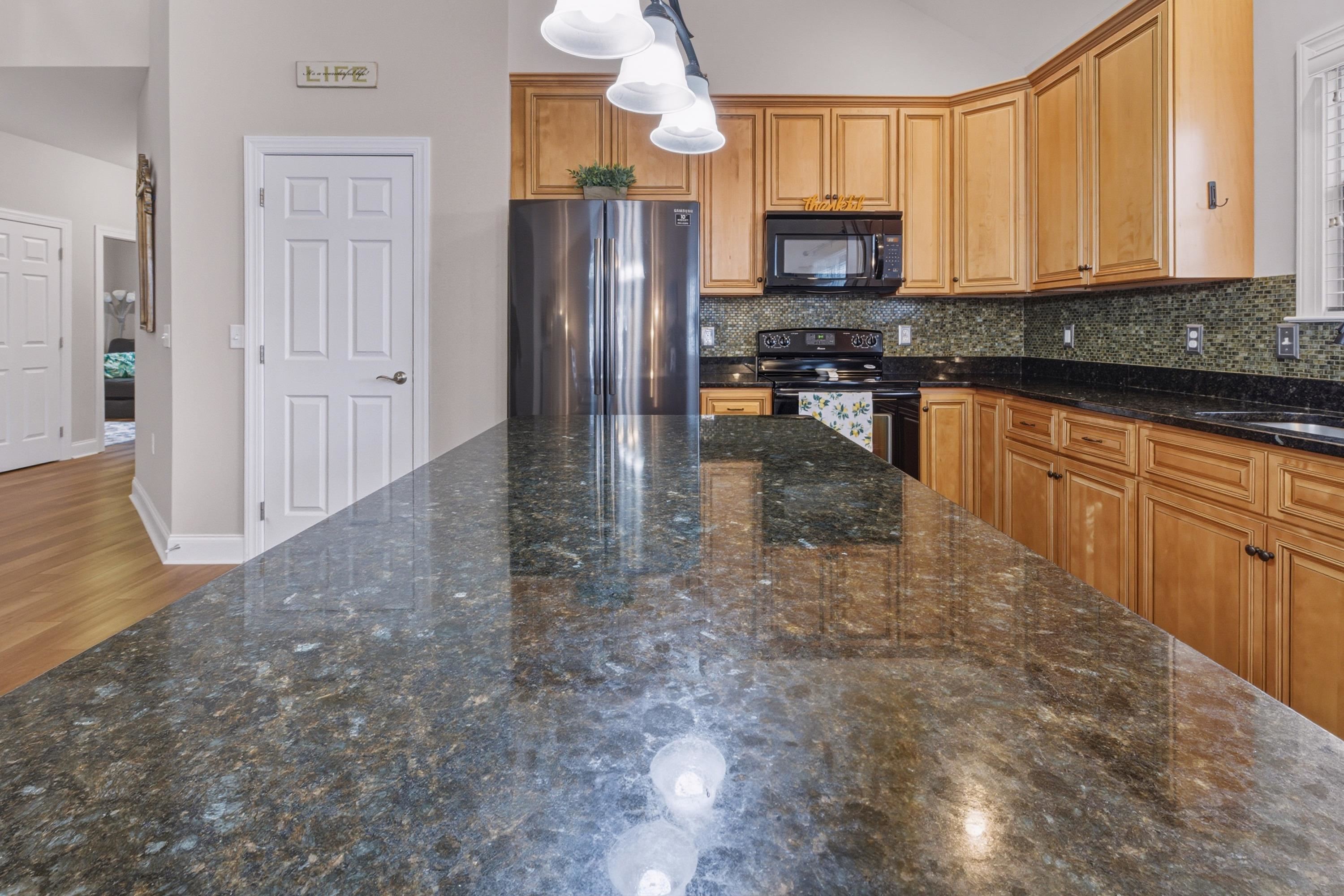 470 Callaway Circle Harrisonburg, VA 22801 - Photo 8 of 73 a kitchen with refrigerator and a stove top oven