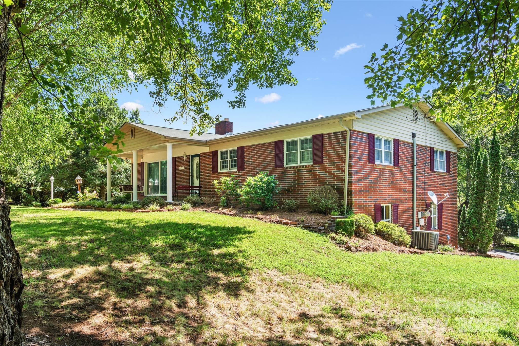 2951 Doc Pugh Road Connelly Springs, NC 28612 - Photo 4 of 25 Gallery Image 4