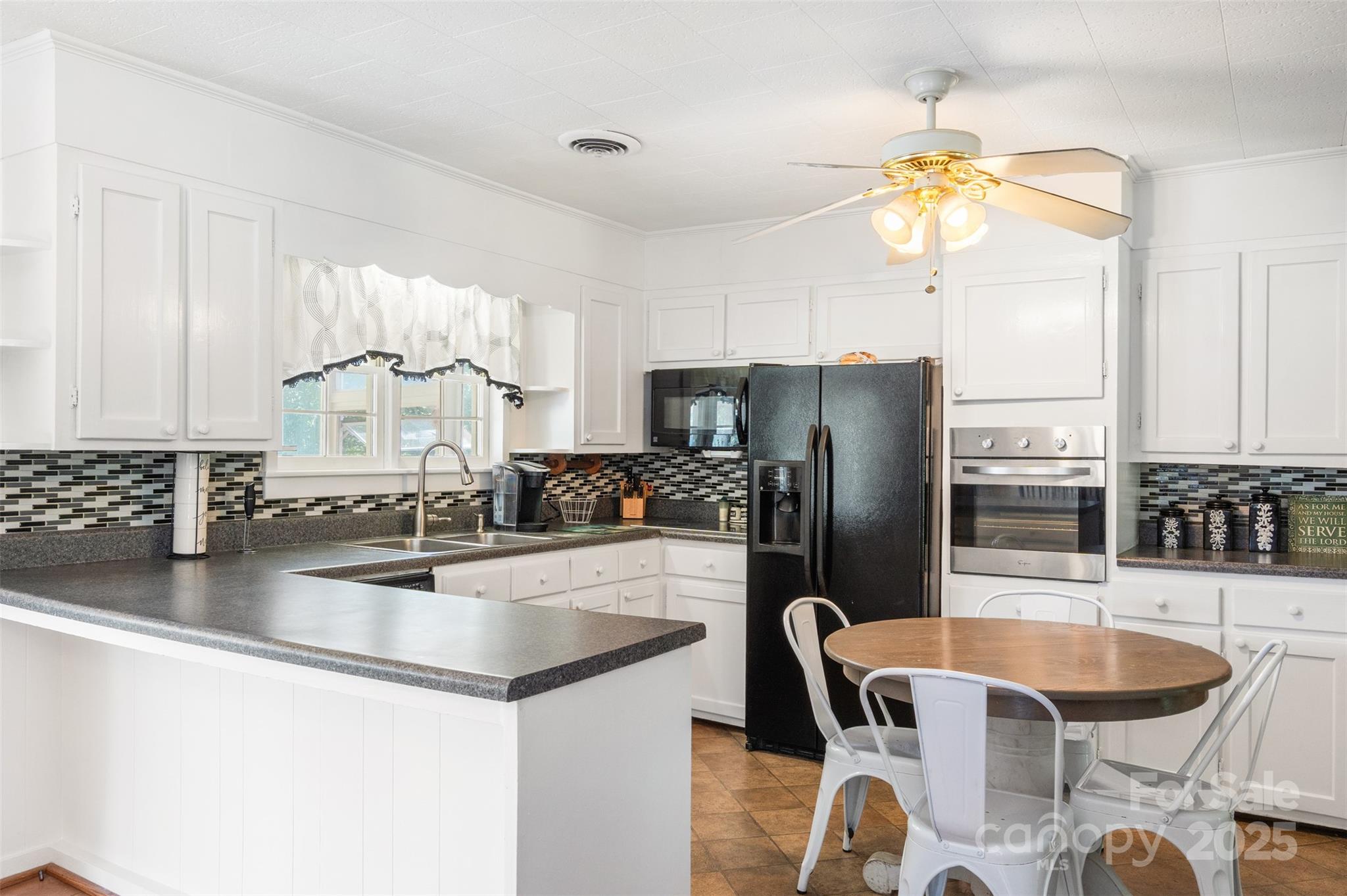 2951 Doc Pugh Road Connelly Springs, NC 28612 - Photo 10 of 25 Gallery Image 10