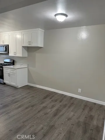 $1,799 | 5223 Auckland Avenue, Unit 5, North Hollywood, CA 91601