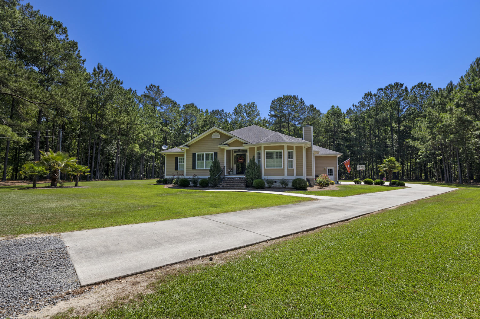 428 School Street Ridgeville, SC 29472 - Photo 5 of 62 4D3A9592