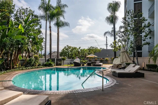 $999,000 | 345 Pioneer Drive, Unit 1705, Glendale, CA 91203