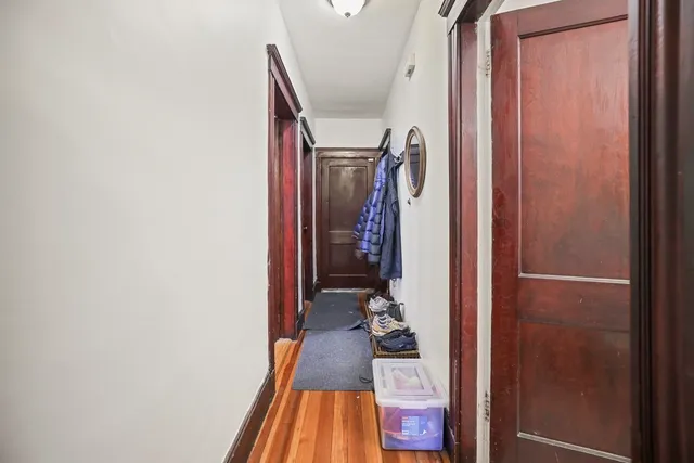 $3,200 | 822 Centre Street, Unit 3, Boston, MA 02130